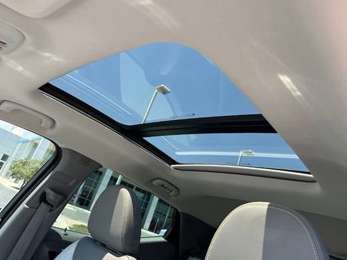 Used 2023 Chevrolet Bolt EUV Premier w/ Sun & Sound Package FWD image 34