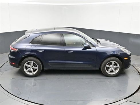 Used 2019 Porsche Macan image 48