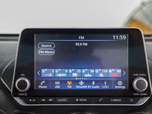 Used 2024 Nissan Sentra SV FWD image 19