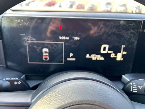 Used 2025 Nissan Kicks S image 21