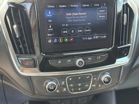 Used 2021 Chevrolet Traverse LT w/ LT Premium Package AWD/4WD image 26