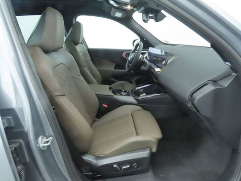 Used 2025 BMW X3 xDrive30i w/ Premium Package image 22