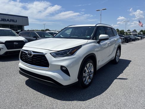 Used 2020 Toyota Highlander Limited AWD/4WD image 22