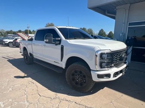 Used 2026 Ford F250 Lariat w/ Black Appearance Package AWD/4WD image 1