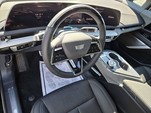 New 2026 Cadillac Optiq Luxury 2 AWD/4WD image 10