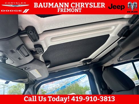 Used 2022 Jeep Wrangler Unlimited Sport AWD/4WD image 21