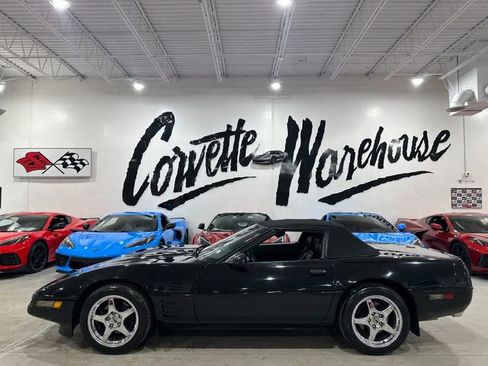 Used 1993 Chevrolet Corvette Convertible image 2