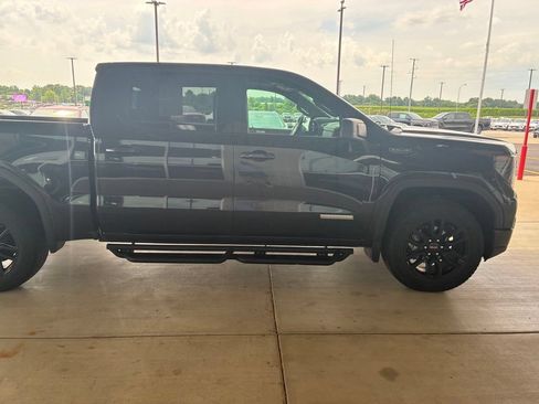 Used 2022 GMC Sierra 1500 Elevation AWD/4WD image 4