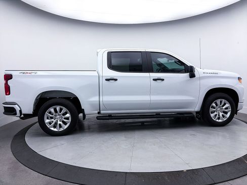 Used 2023 Chevrolet Silverado 1500 Custom image 35