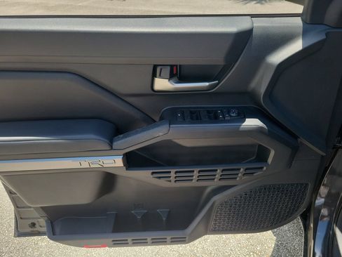 Used 2025 Toyota Tacoma TRD Sport RWD image 12