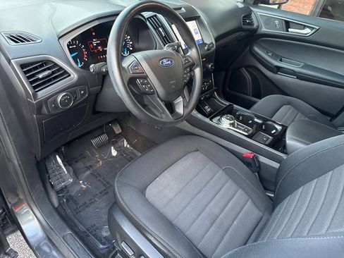 Used 2020 Ford Edge SE image 22