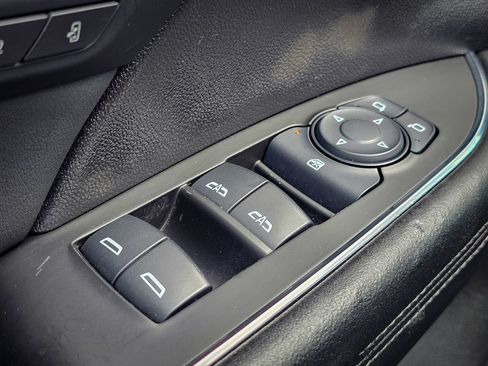 Used 2023 Buick Envision Essence w/ Sport Touring Package AWD/4WD image 12