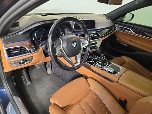 Used 2017 BMW 750i xDrive AWD/4WD image 14