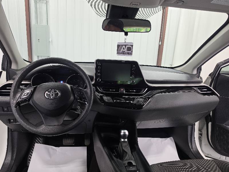 Used 2021 Toyota C-HR LE FWD image 13