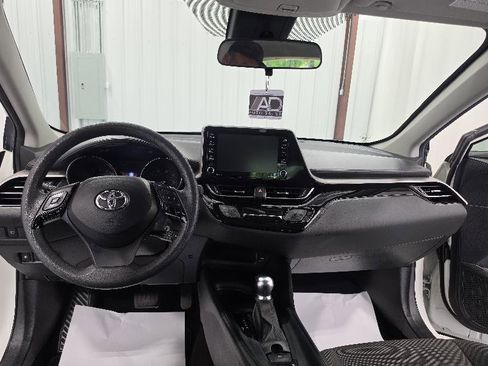 Used 2021 Toyota C-HR LE FWD image 13