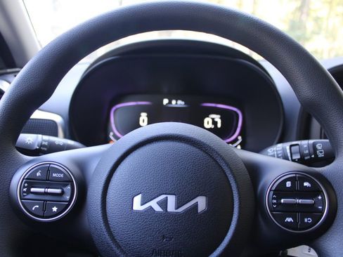 New 2025 Kia Soul LX image 23