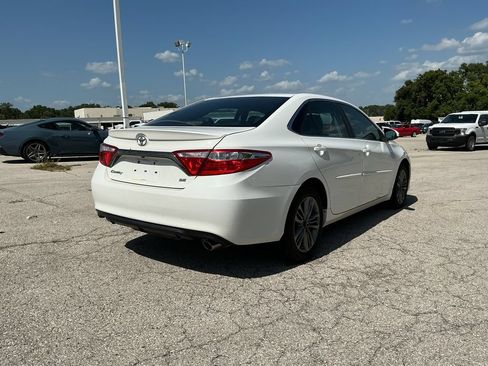 Used 2016 Toyota Camry SE FWD image 5