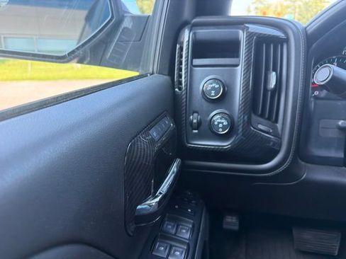 Used 2018 Chevrolet Silverado 1500 LTZ Z71 w/ LTZ Plus Package AWD/4WD image 12
