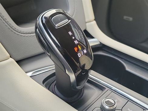 Certified 2022 Cadillac XT6 Premium Luxury image 71