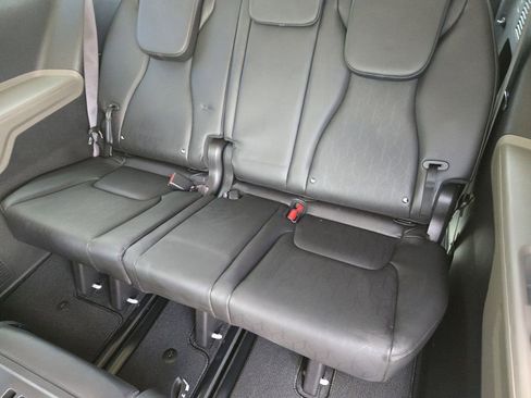 New 2026 Kia Carnival EX FWD image 20