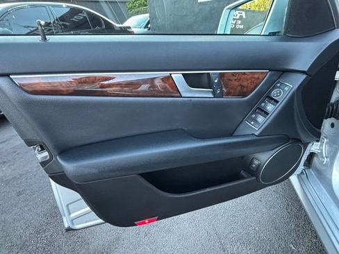 Used 2012 Mercedes-Benz C 250 Sedan image 30