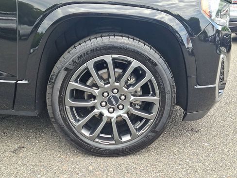 Used 2023 GMC Acadia Denali w/ Black Diamond Edition AWD/4WD image 8
