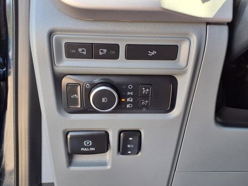 Used 2022 Ford F150 XLT w/ Equipment Group 302A High image 16