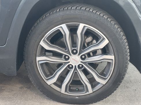 Used 2018 GMC Terrain Denali w/ Advanced Safety Package AWD/4WD image 5