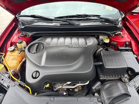 Used 2013 Dodge Avenger SE FWD image 18