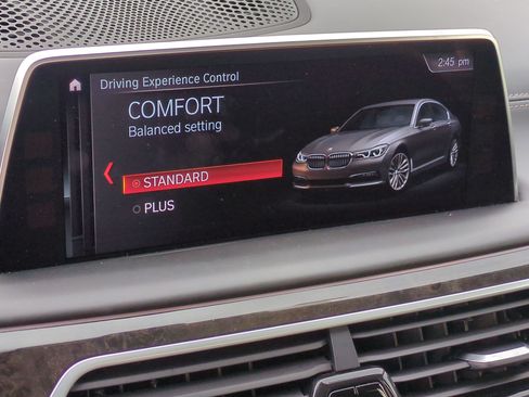 Used 2018 BMW 750i RWD image 37
