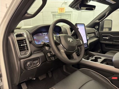 New 2026 RAM 3500 Laramie AWD/4WD image 20