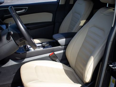 Used 2020 Ford Edge SEL AWD/4WD image 26