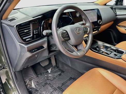 Used 2025 Lexus NX 250 FWD w/ Cold Area Package image 9