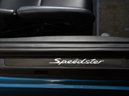 Used 2019 Porsche 911 Speedster RWD image 20