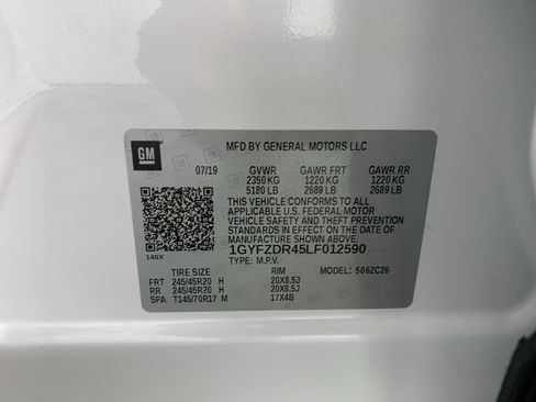 Used 2020 Cadillac XT4 Premium Luxury w/ Enhanced Visibility Package AWD/4WD image 12