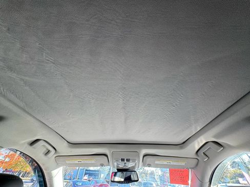 Used 2011 Cadillac SRX Luxury image 26