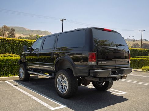Used 2005 Ford Excursion Limited AWD/4WD image 7