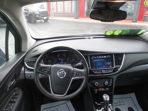 Used 2020 Buick Encore Preferred w/ Safety Package image 12