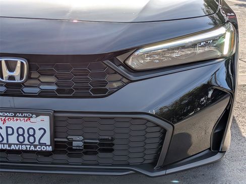 Used 2025 Honda Civic Sport image 23