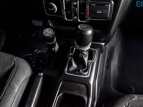 Used 2023 Jeep Wrangler Unlimited w/ 8.4" Radio Group AWD/4WD image 33