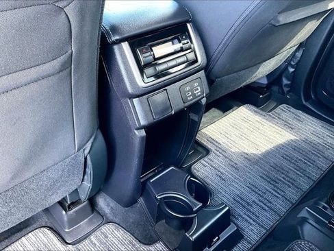 Used 2023 Subaru Ascent Premium w/ Convenience Package AWD/4WD image 10