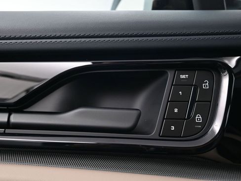 Certified 2026 Porsche Panamera image 17