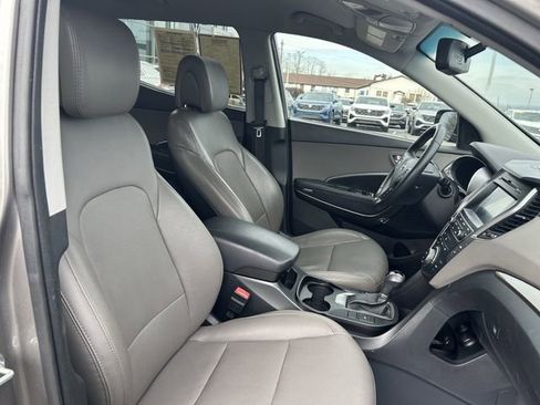 Used 2017 Hyundai Santa Fe Sport FWD image 22