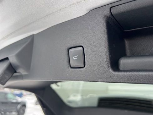 Used 2022 Ford Escape SE w/ Convenience Package image 17