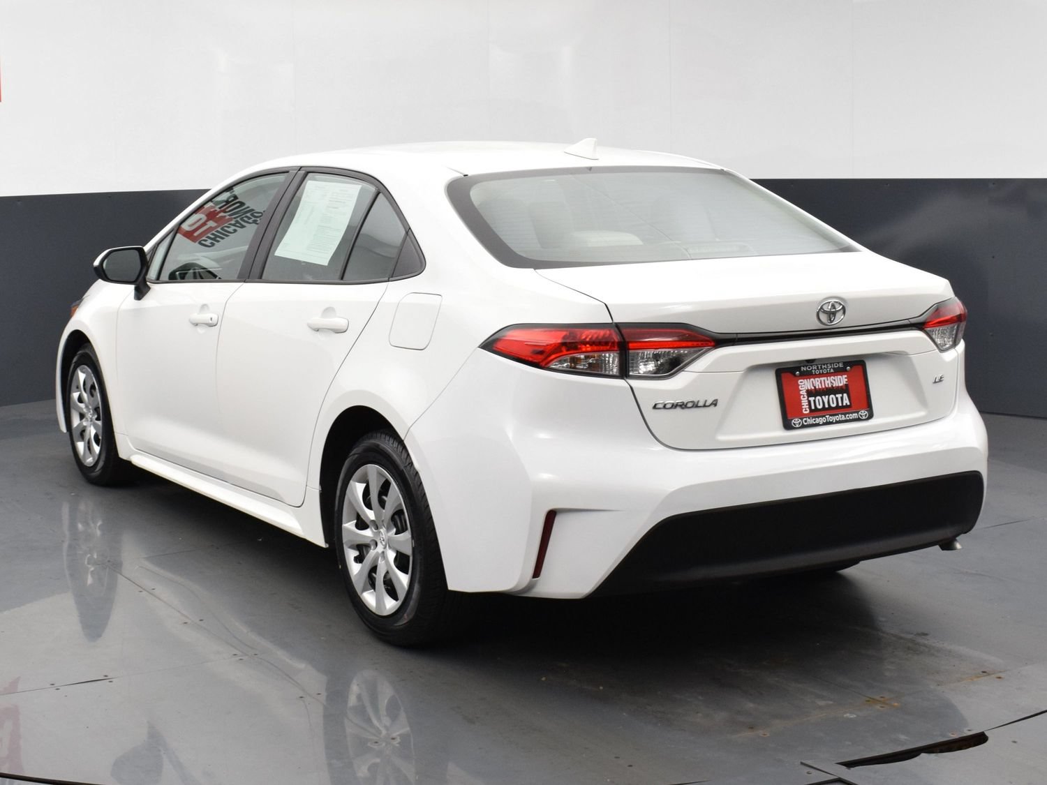 Used 2025 Toyota Corolla LE FWD image 3