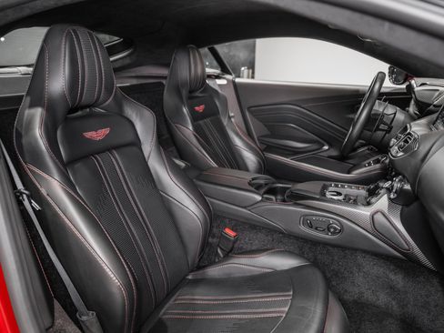 Used 2023 Aston Martin V8 Vantage V8 image 16