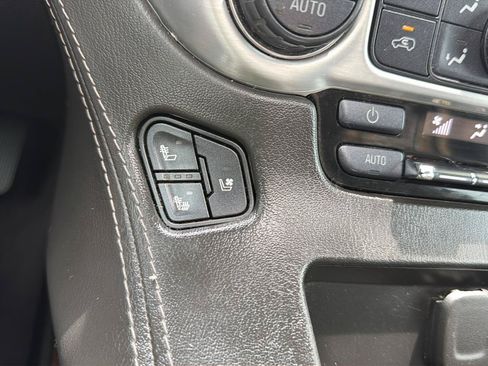 Used 2020 GMC Yukon SLT w/ Open Road Package AWD/4WD image 18