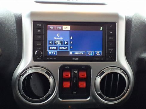 Used 2015 Jeep Wrangler Unlimited Sahara w/ Dual Top Group image 6