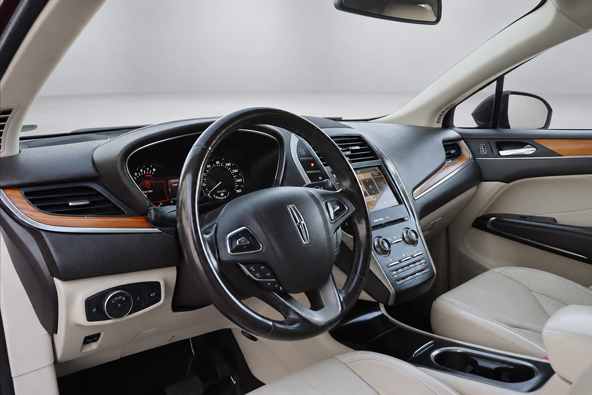 Used 2019 Lincoln MKC Select w/ Select Plus Package FWD image 26