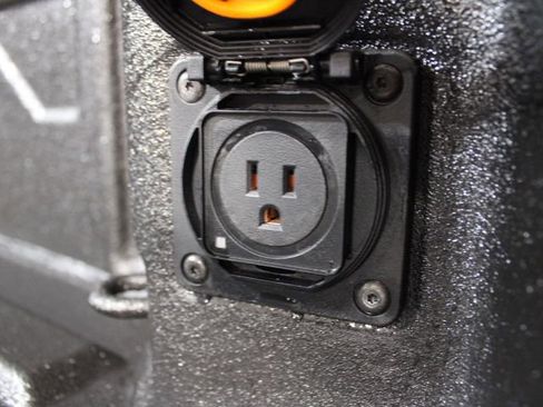 New 2026 GMC Sierra 2500 SLT w/ SLT Premium Package image 16